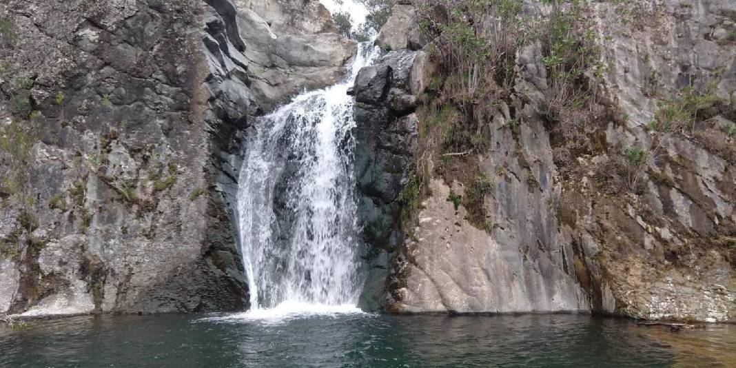 İzmir’de 86 basamaklı gizem! Bir kez gören yeniden geliyor: Gizli cennet aşıkların buluşma noktası oluyor 2